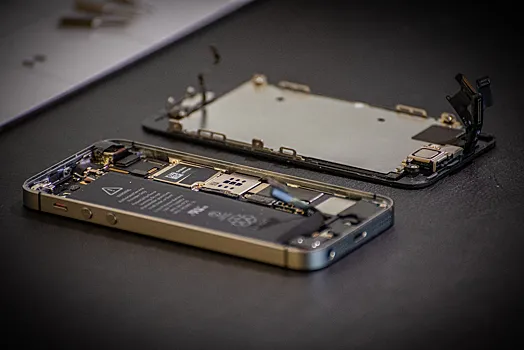 Apple предоставит владельцам iPhone инструменты для ремонта смартфона