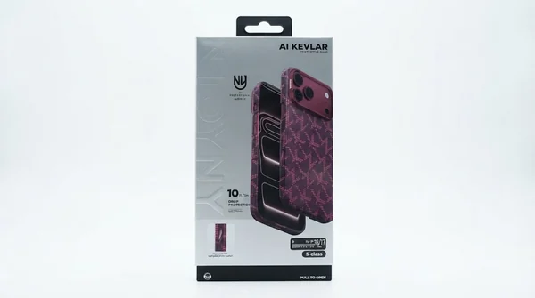 Чехол Njoyny с MagSafe для iPhone 17 Pro / 18 Pro под карбон (Burgundy Geometry)