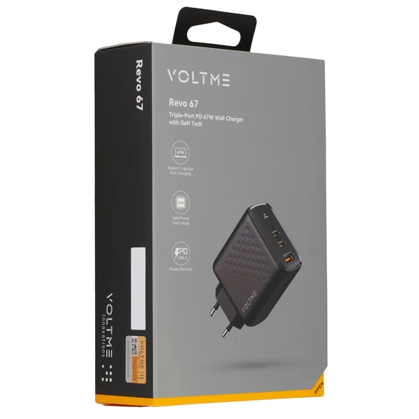Адаптер VOLTME Revo 67CCA GaN 2xUSB-C + USB-A 67W (Black)
