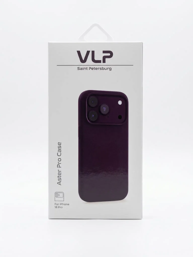 Чехол VLP Aster Pro Case с MagSafe для iPhone 17 Pro /18 Pro (Темно - вишневый)