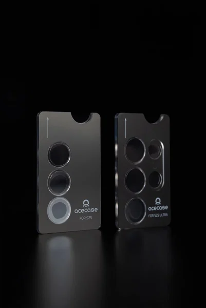 Защитное стекло на камеру AceCase для iPhone 16/16+
