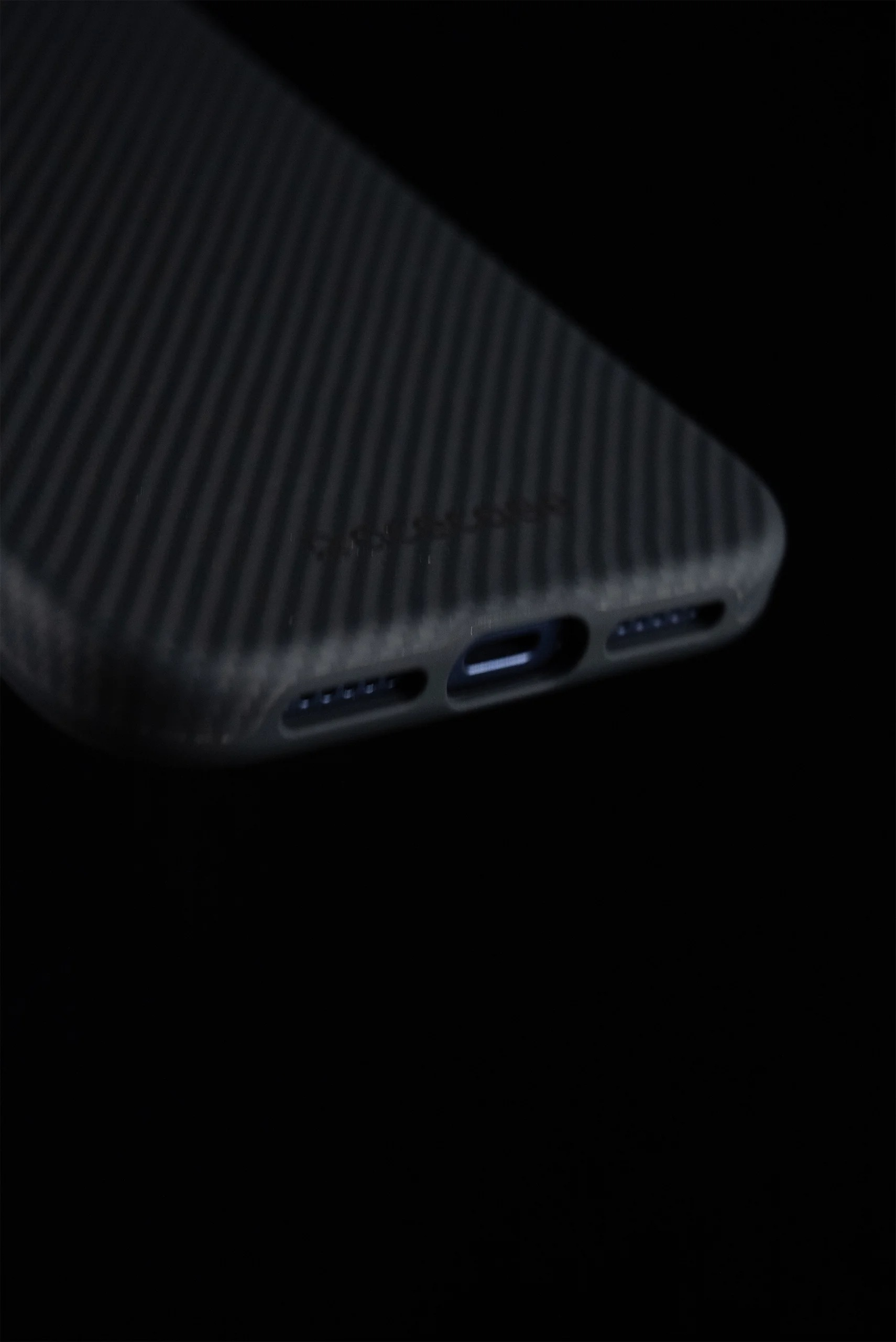 Чехол AceCase Kevrox for 17 Pro Max Black